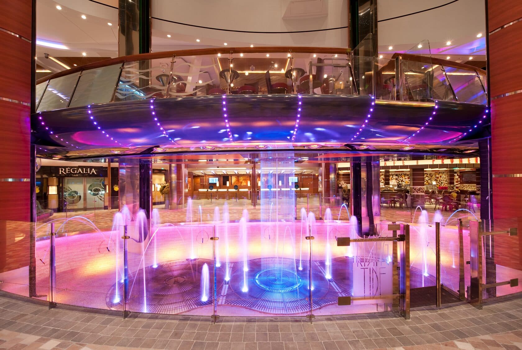🤩Необычные лифты мира: Лифт «Поднимающийся прилив» круизного лайнера “Oasis of the Seas”